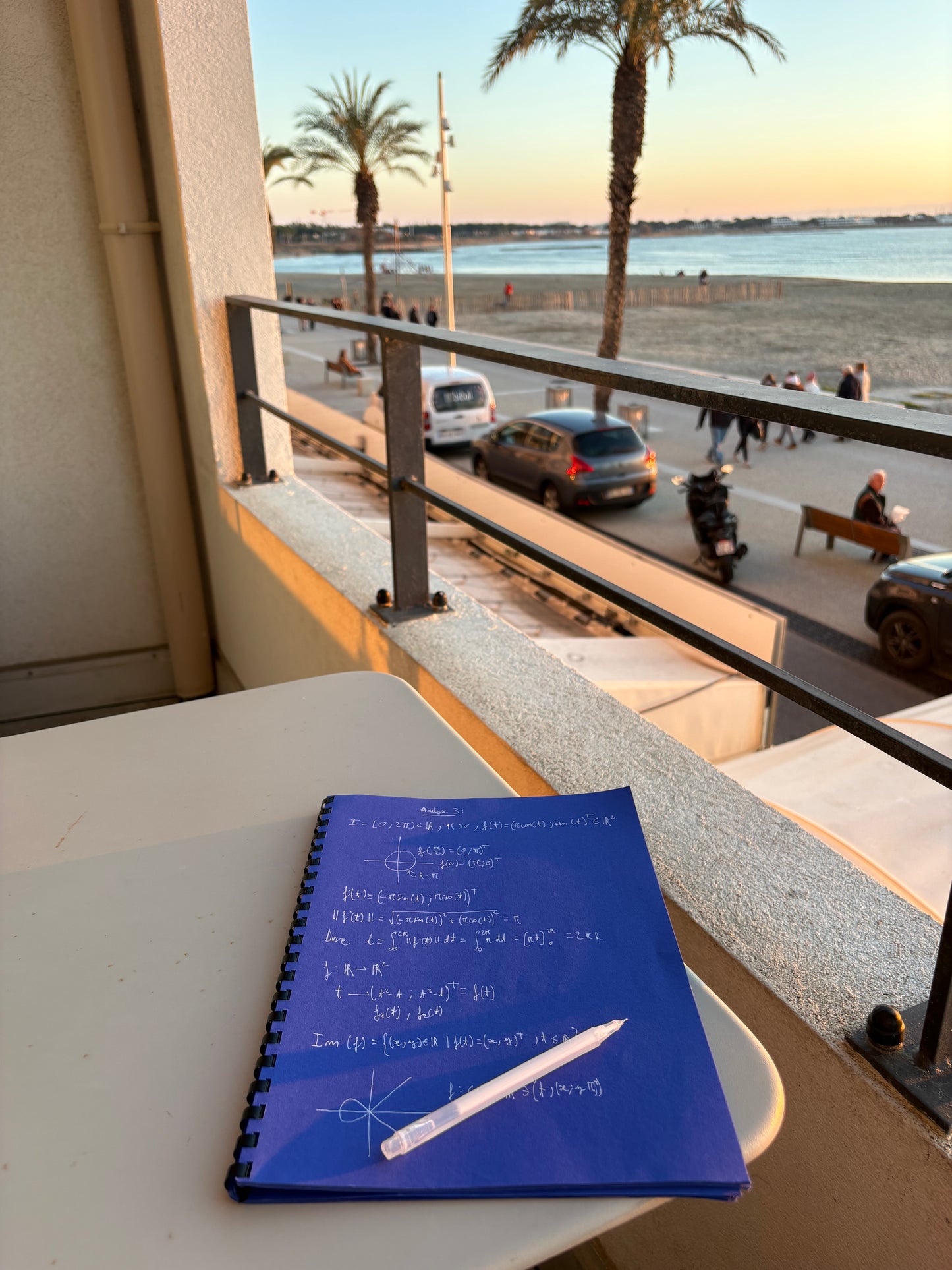 Cahier blueprint, stylo à gel blanc inclut